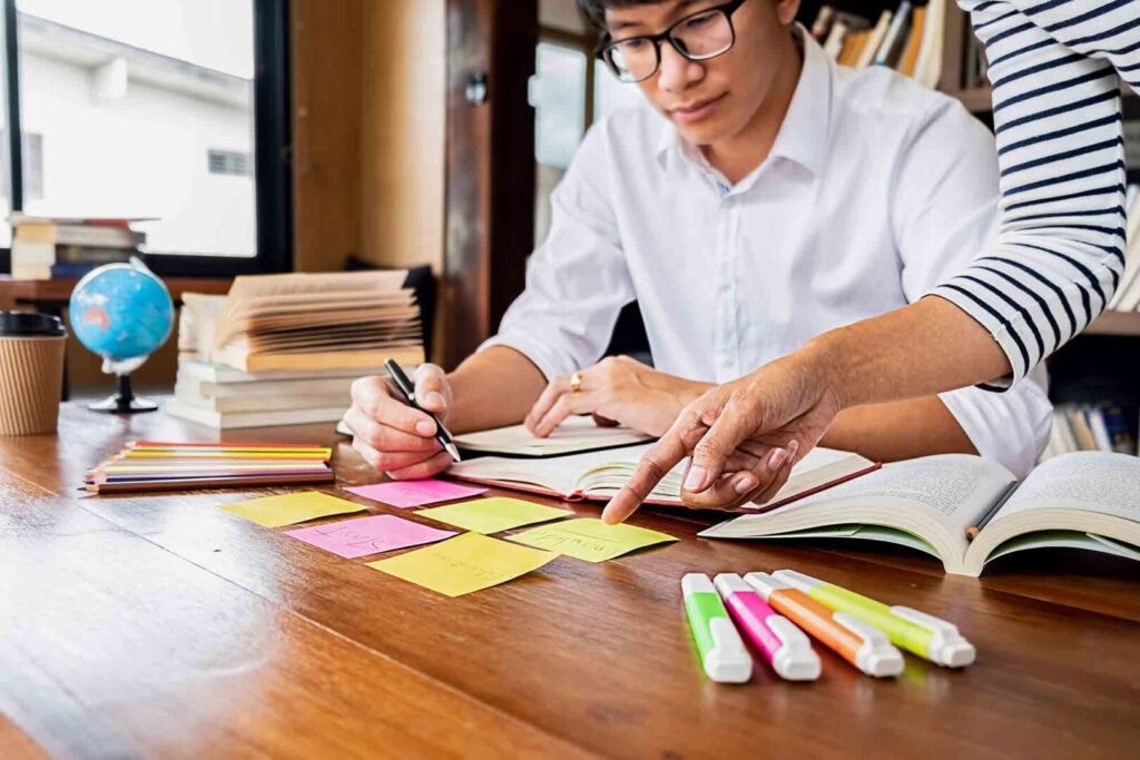 Estrategias de evaluación formativa: dinámicas activas y evaluación auténtica